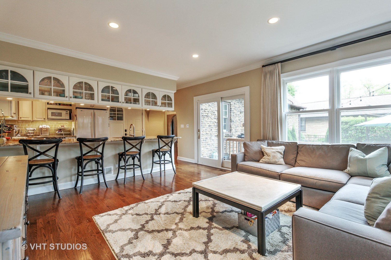 555 North Happ Road Northfield, IL 60093 - Photo 9 of 28