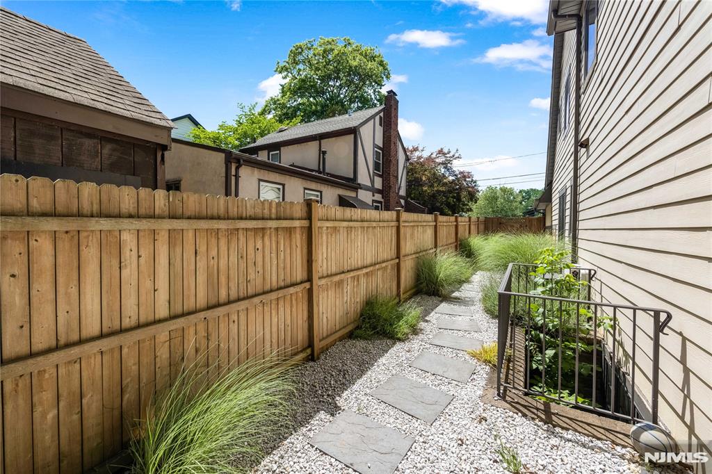 86 George Street Tenafly, NJ 07670 - Photo 35 of 39