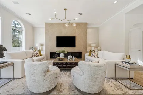 $4,795,000 | 608 Little John Lane, Houston, TX 77024