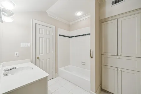 $4,795,000 | 608 Little John Lane, Houston, TX 77024