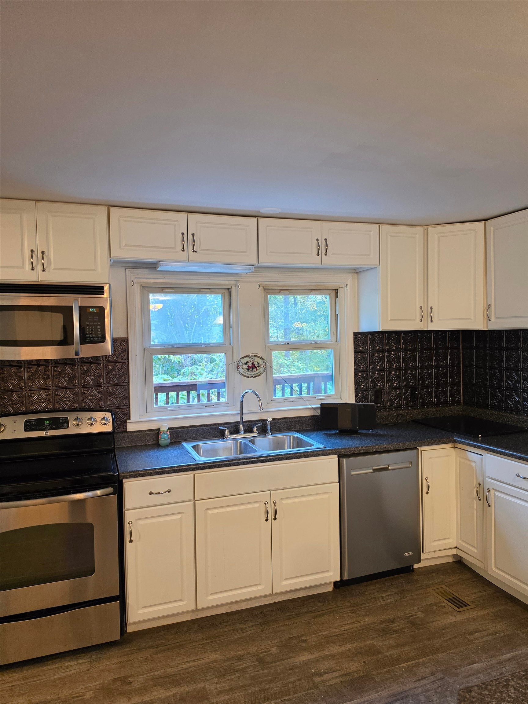 845 Northwest Horse Ridge Road Northwest Willis, VA 24380 - Photo 7 of 24 Gallery Image 7