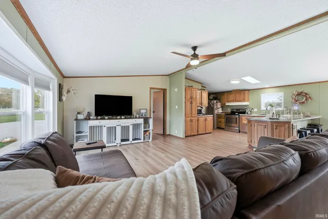 $249,900 | 3122 East 500 North, Columbia City, IN 46725