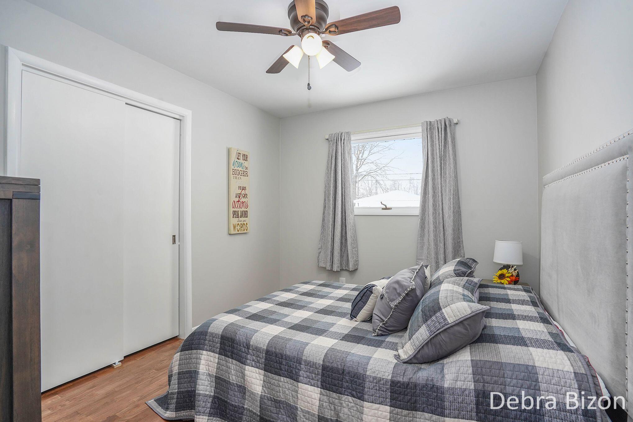 1114 Woodside Road Muskegon, MI 49441 - Photo 11 of 26 1114 Woodside second bedroom