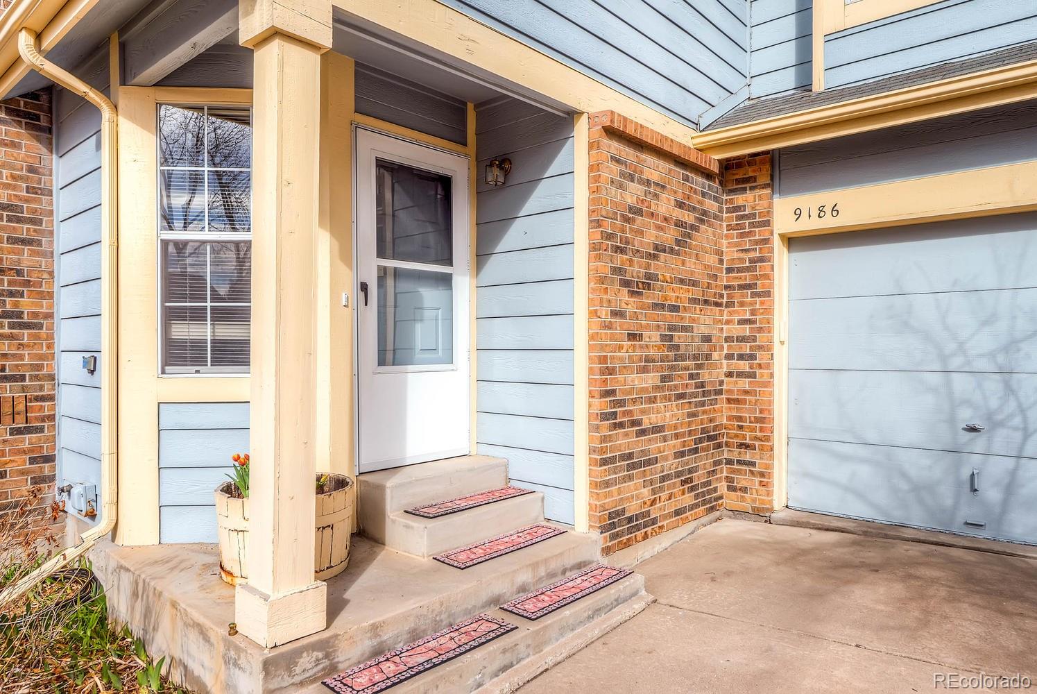 9186 Bell Flower Way Highlands Ranch, CO 80126 - Photo 3 of 26 Gallery Image 3