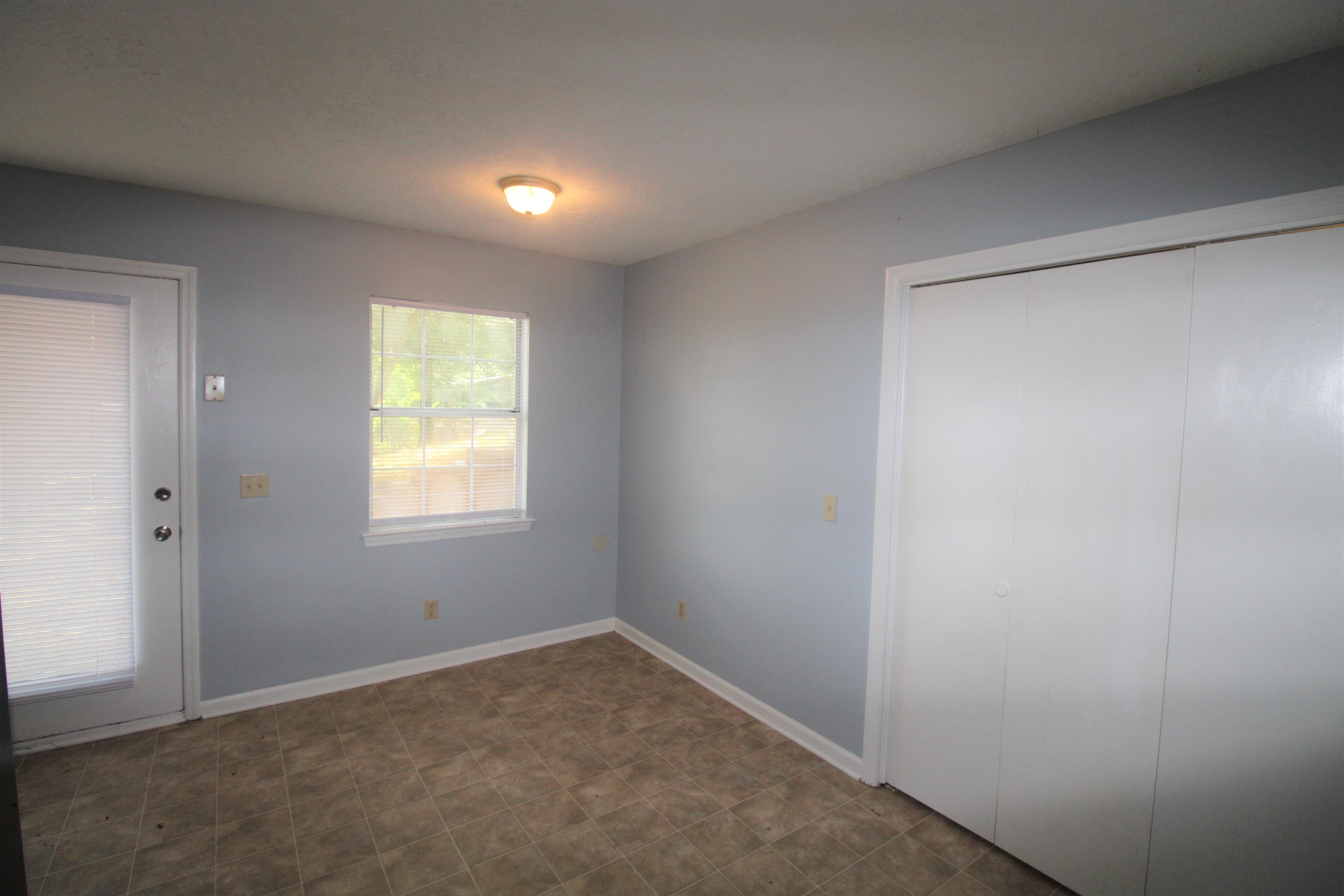 7006 Moreview Road Chattanooga, TN 37412 - Photo 5 of 15 IMG_0457