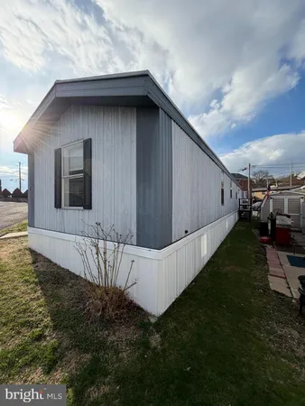 $49,900 | 3 Hilltop Avenue, Akron, PA 17501