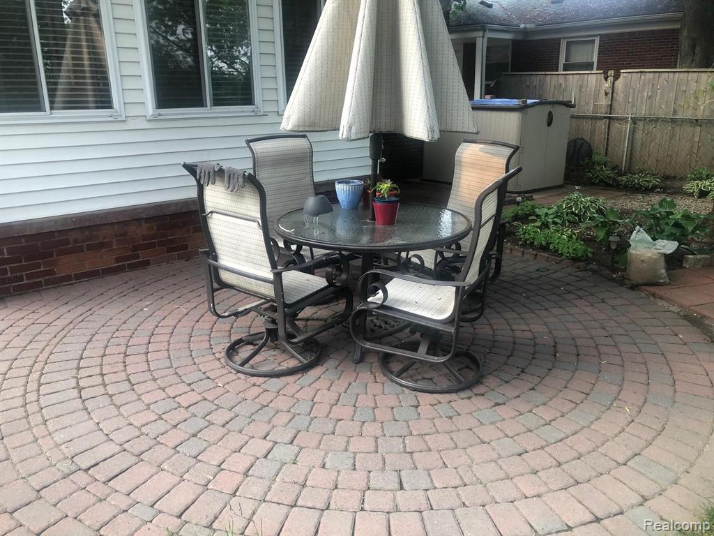 3625 Rockingham Road Royal Oak, MI 48073 - Photo 29 of 35