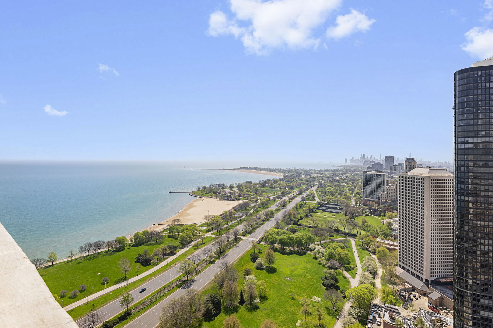 5455 North Sheridan Road, Unit 707 Chicago, IL 60640 - Photo 15 of 23 Gallery Image 15