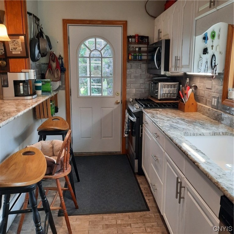 3635 Potash Hill Road Vernon, NY 13477 - Photo 21 of 46 Entrance into Kitchen from back side of home