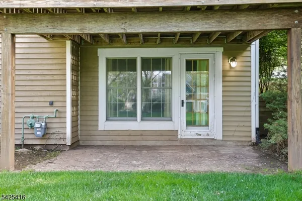$4,000 | 14 Exeter Road, Bedminster, NJ 07921