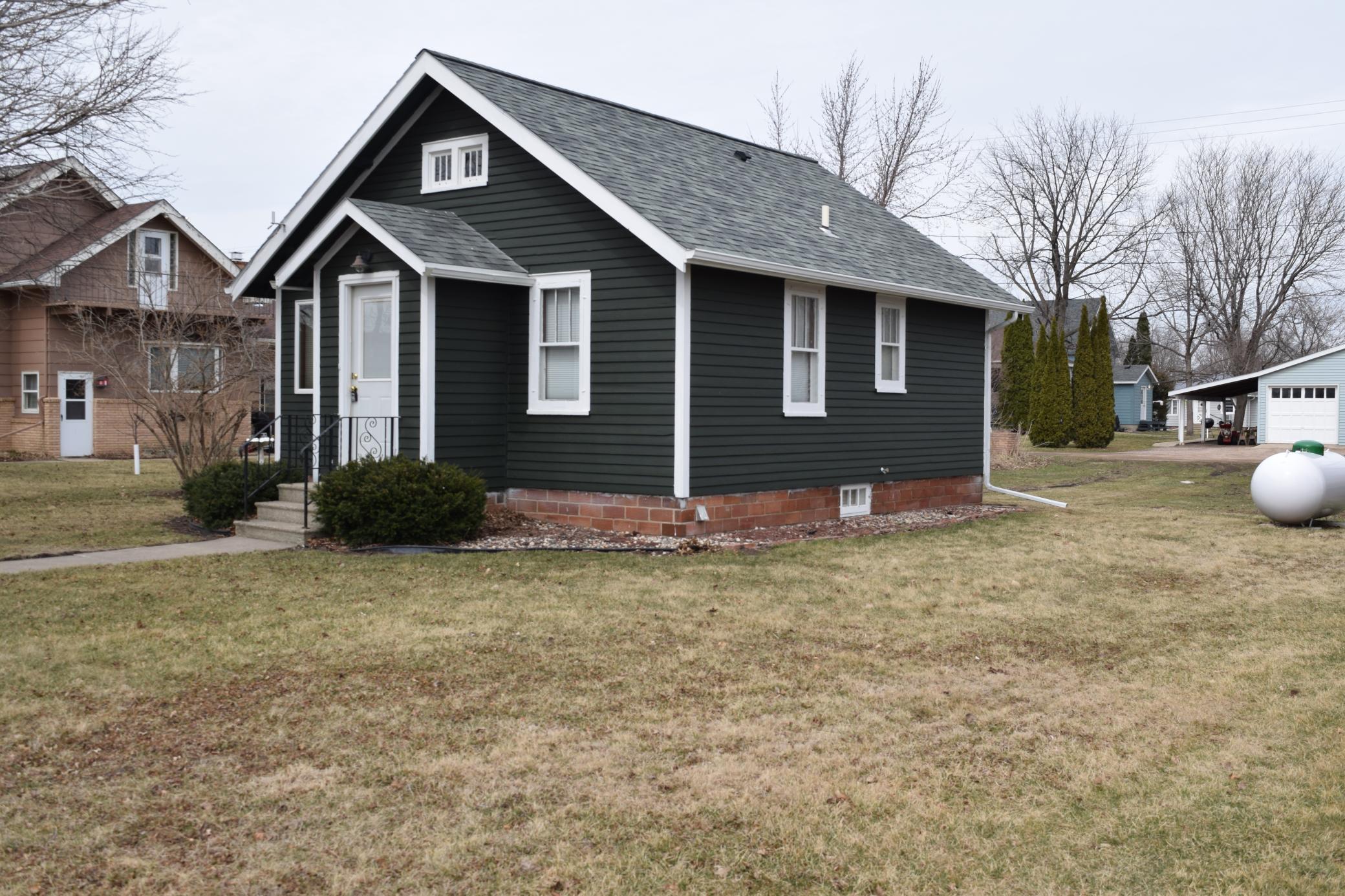 213 Brown Street West Comfrey, MN 56019 - Photo 11 of 12