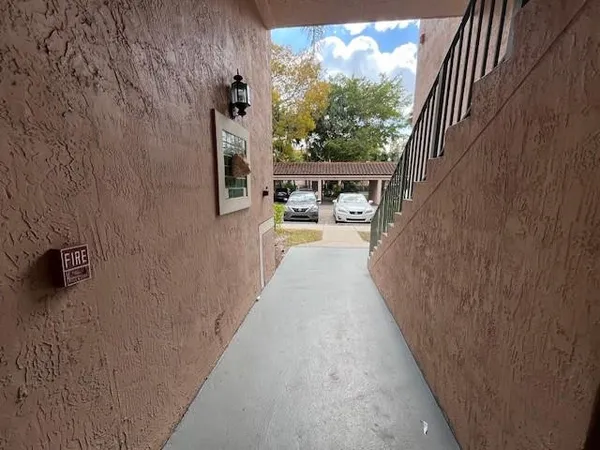 $2,100 | Undisclosed Address, Miramar, FL 33025