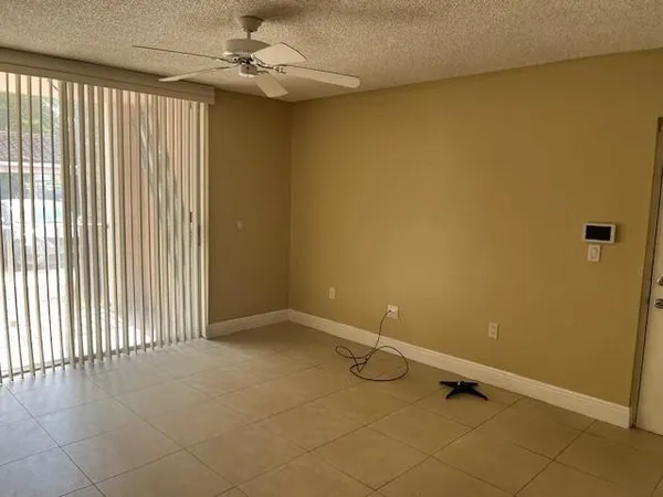 $2,100 | Undisclosed Address, Miramar, FL 33025