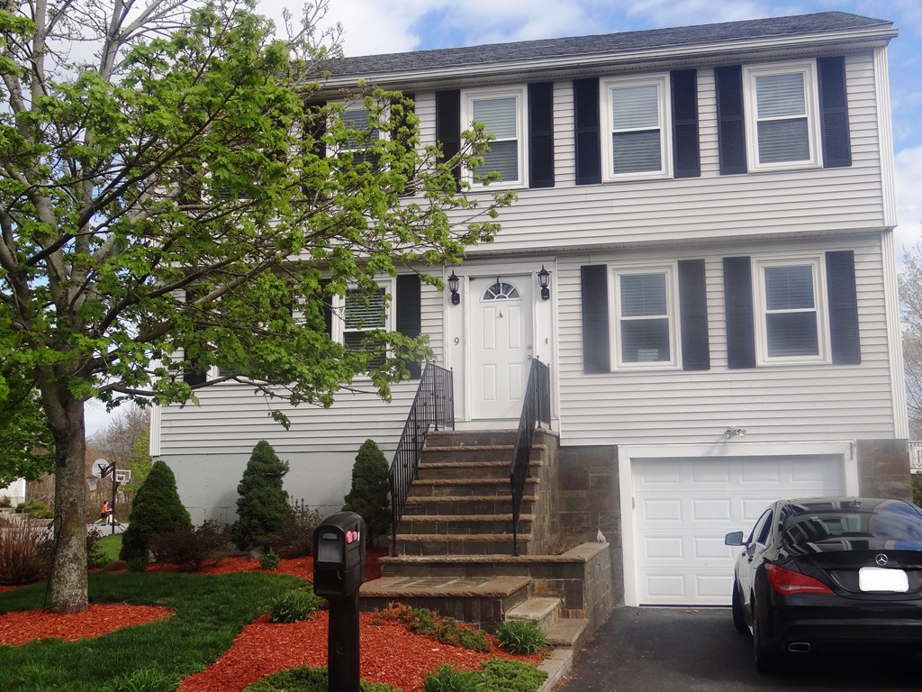 9 Rivers Edge Place Methuen, MA 01844 - Photo 2 of 27 Gallery Image 2