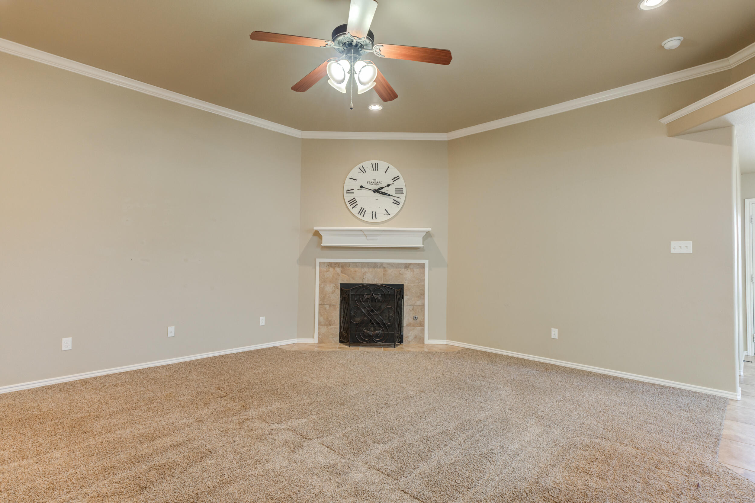 7513 85th Street Lubbock, TX 79424 - Photo 13 of 43 7513-85th-St_Lubbock-TX_12_Living-Room
