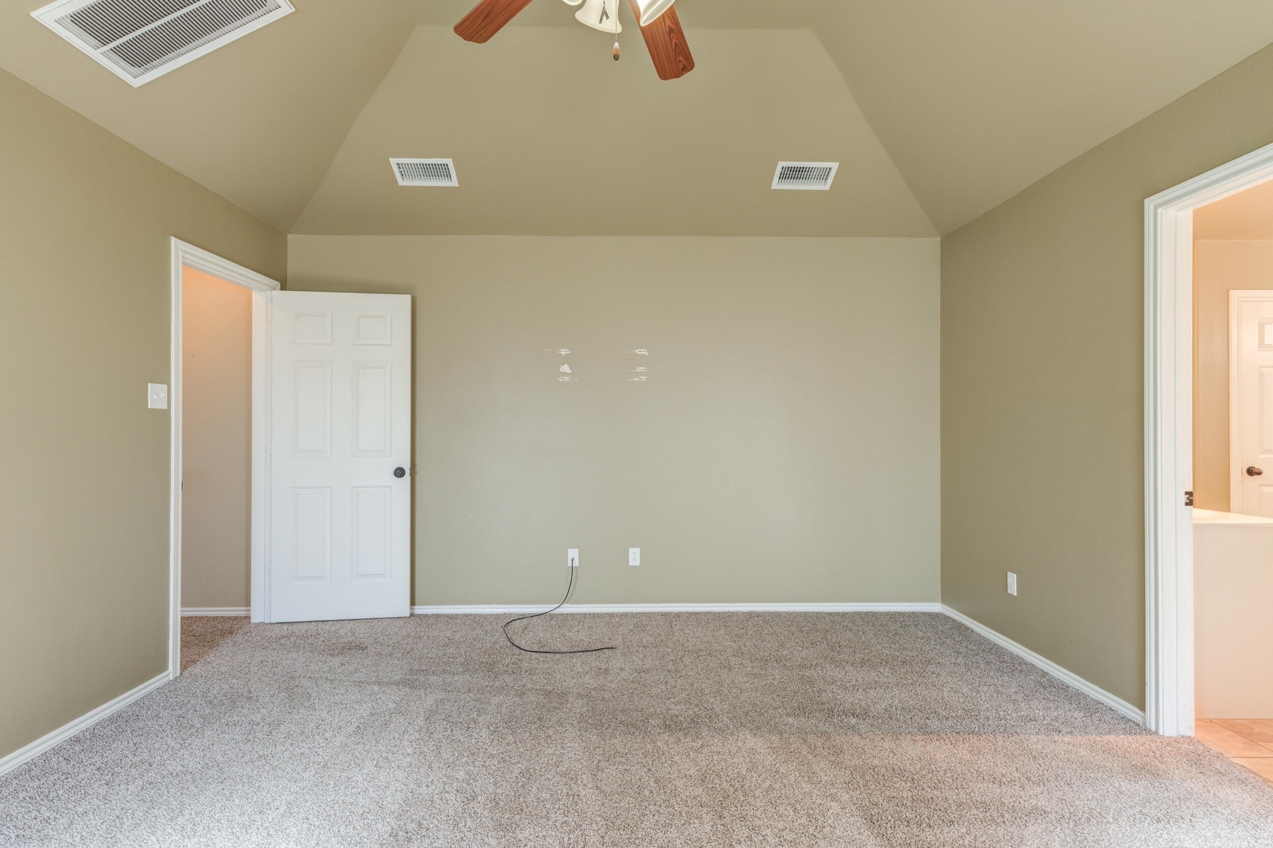 7513 85th Street Lubbock, TX 79424 - Photo 27 of 43 7513-85th-St_Lubbock-TX_33_Primary-Bedro