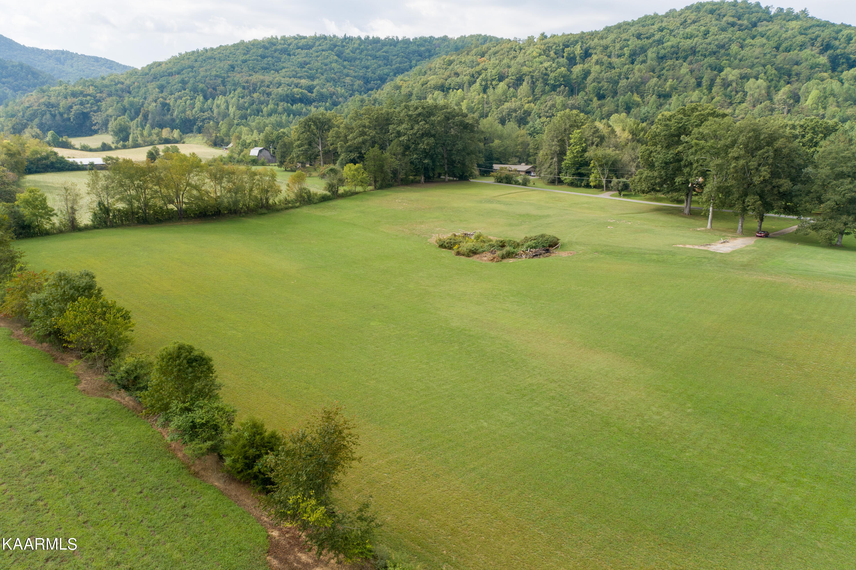 233 Myers Road Townsend, TN 37882 - Photo 6 of 38 233 Myers Road-17
