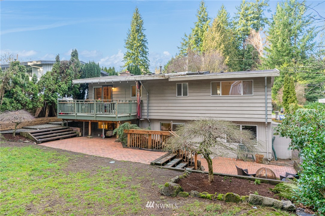 9215 Northeast 183rd Street Bothell, WA 98011 - Photo 37 of 38 front view of a house with a yard
