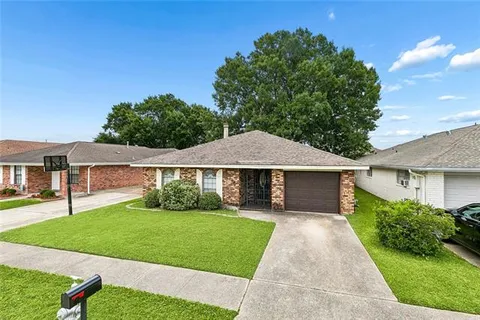 $319,000 | 1205 Giuffrias Avenue, Metairie, LA 70001