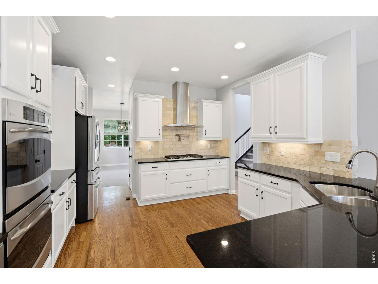 5751 Banner Street Timnath, CO 80547 - Photo 8 of 39 Kitchen