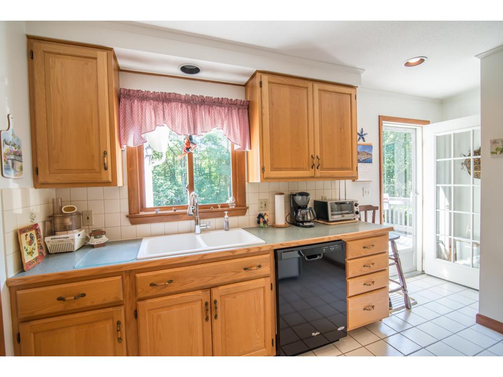 5 Garvin Road Derry, NH 03038 - Photo 12 of 28