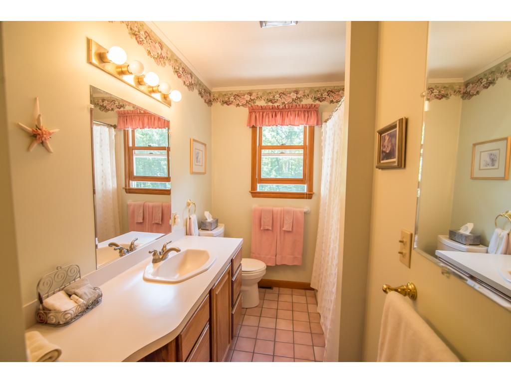 5 Garvin Road Derry, NH 03038 - Photo 15 of 28