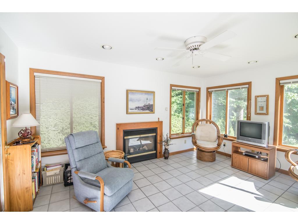 5 Garvin Road Derry, NH 03038 - Photo 8 of 28