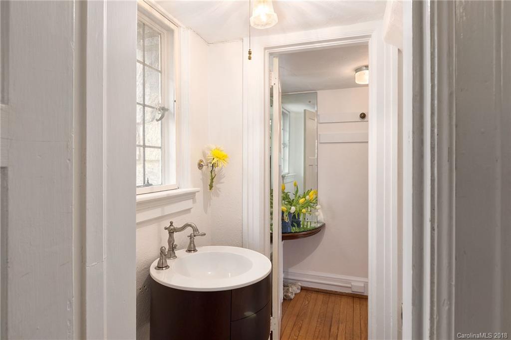 21 Lakeview Road Asheville, NC 28804 - Photo 4 of 36 Gallery Image 4