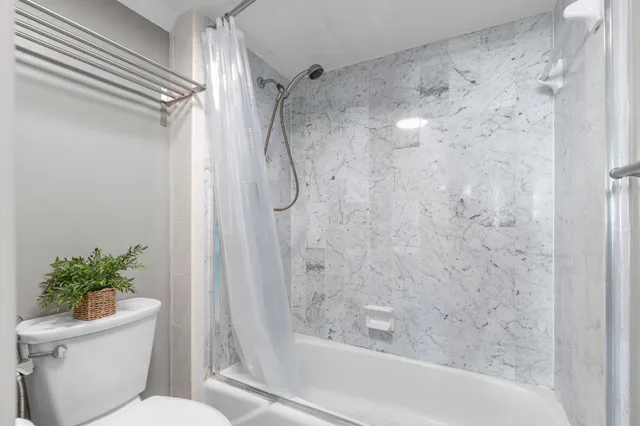 $375,000 | 1401 North Riverside Drive, Unit 1007, Pompano Beach, FL 33062