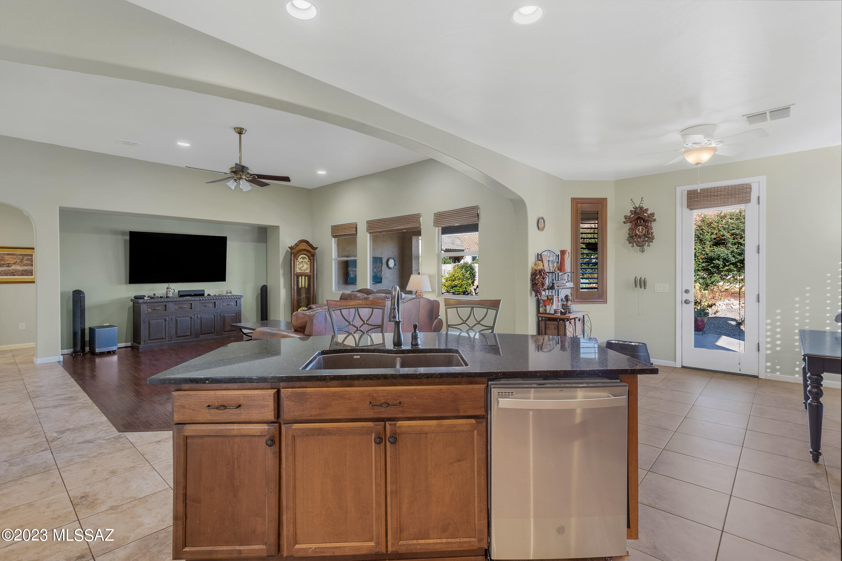 61686 East Border Rock Road Tucson, AZ 85739 - Photo 13 of 31