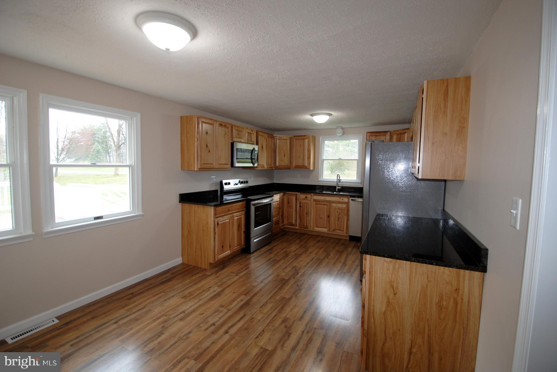 272 McDonald Road Winchester, VA 22602 - Photo 7 of 30 Kitchen
