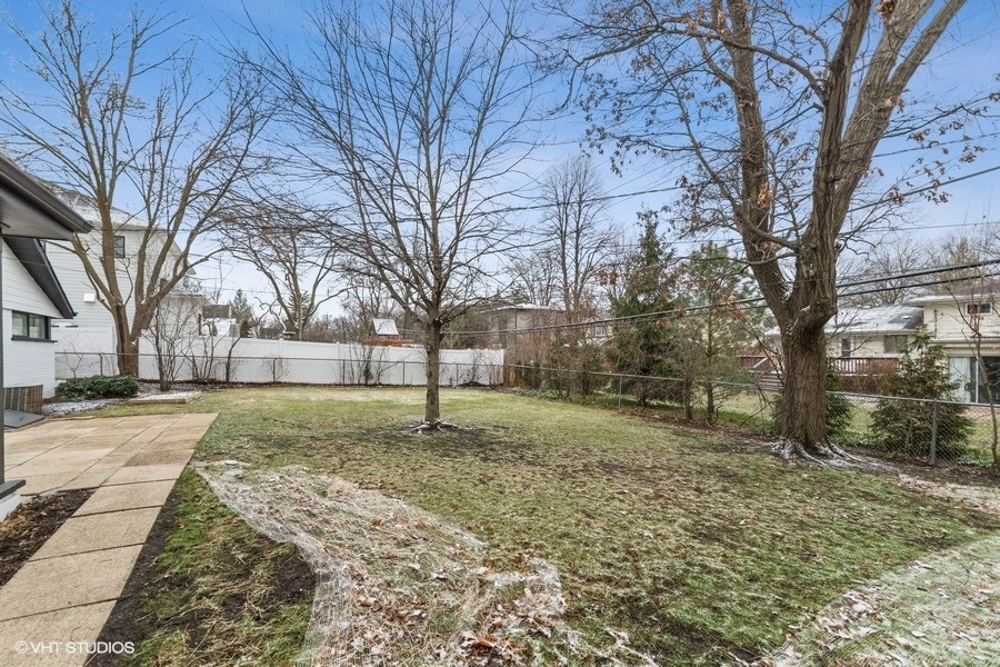 1232 Warrington Road Deerfield, IL 60015 - Photo 16 of 17 a view of a yard with a tree