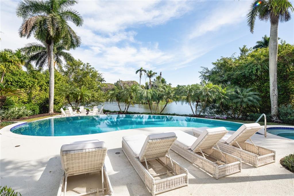 2595 Half Moon Walk Naples, FL 34102 - Photo 31 of 48