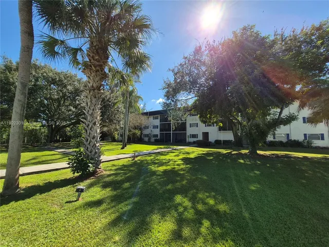 $2,200 | 5100 Southwest 64th Avenue, Unit 201A, Davie, FL 33314