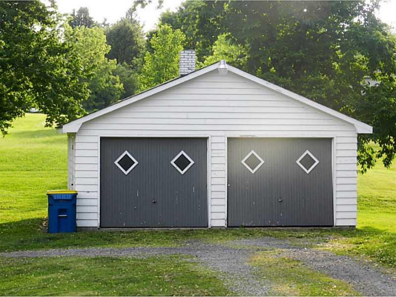 937 Old State Road New Castle, PA 16101 - Photo 2 of 21 Parking Lot/Garage.