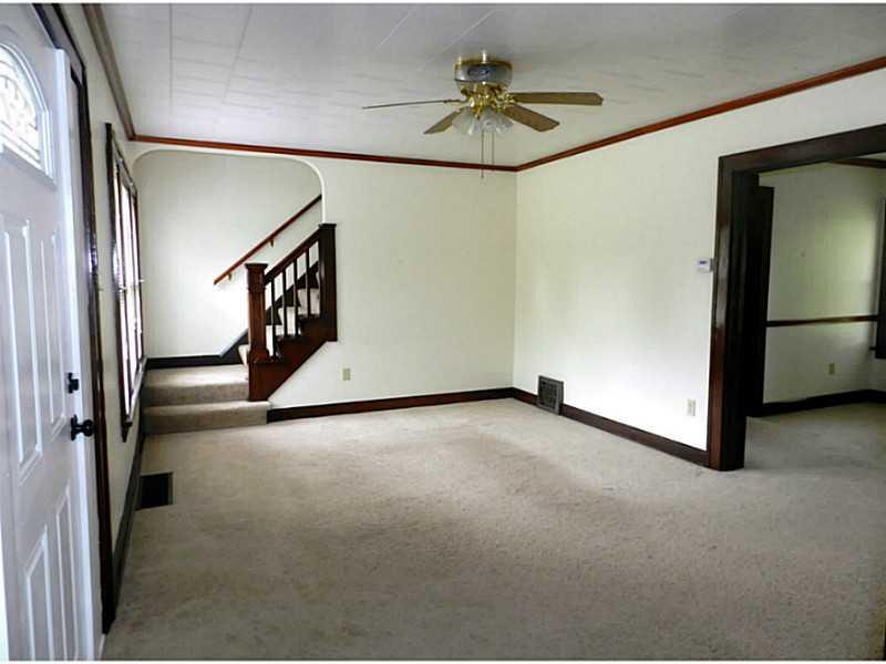 937 Old State Road New Castle, PA 16101 - Photo 12 of 21 Living Room.