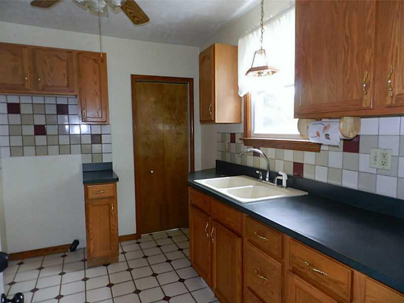 937 Old State Road New Castle, PA 16101 - Photo 5 of 21 Kitchen.