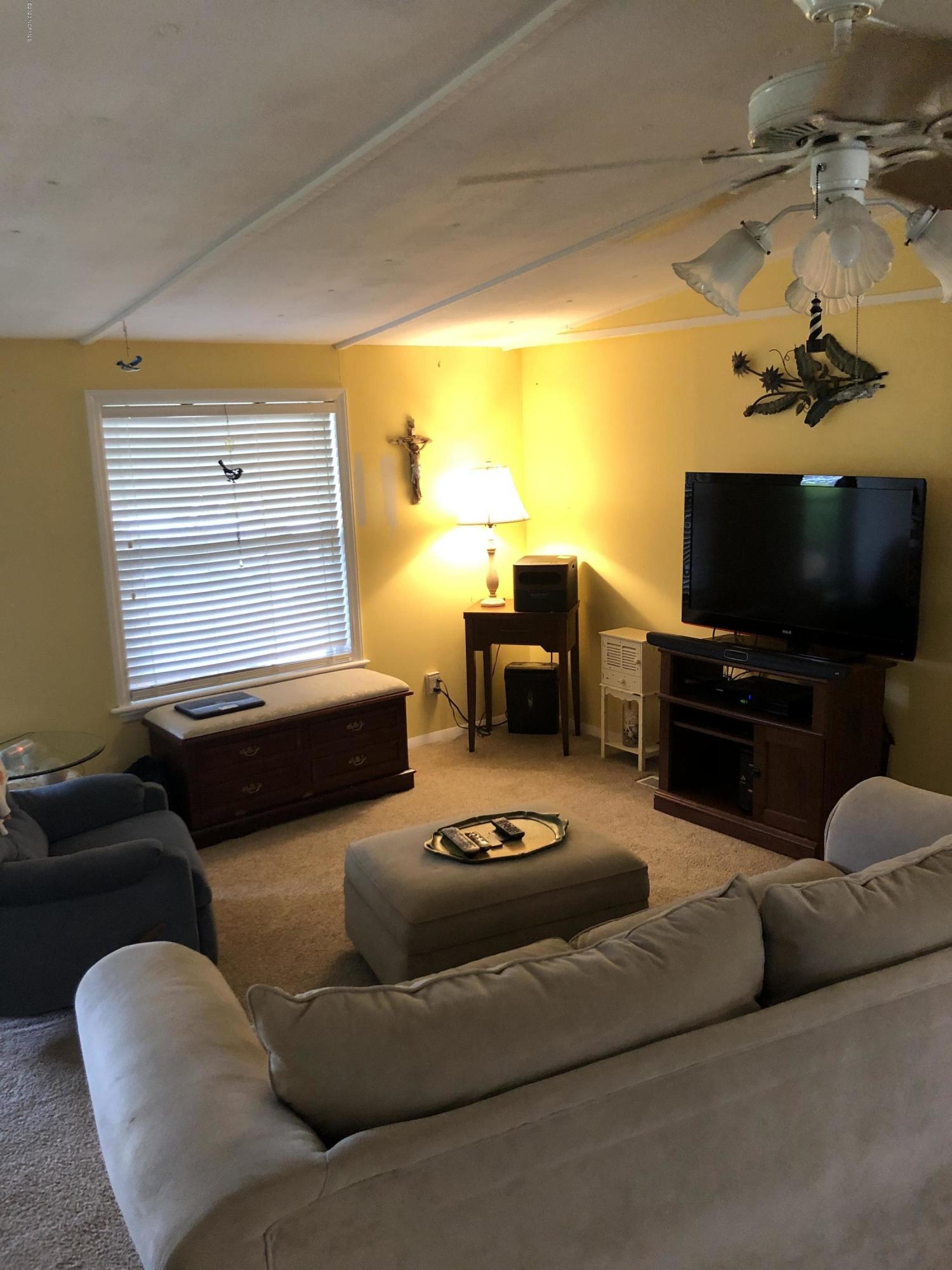 316 Rattan Street Newport, NC 28570 - Photo 11 of 15 IMG_8741