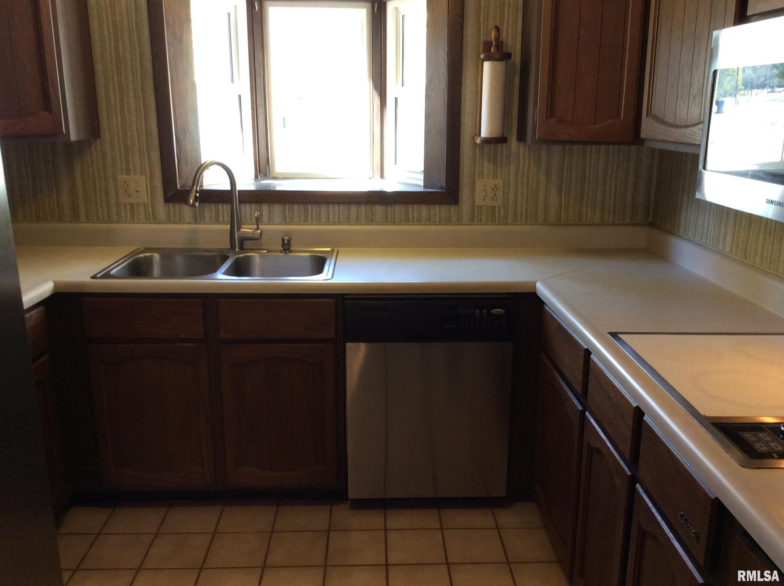 10 Homestead Drive Mount Vernon, IL 62864 - Photo 10 of 53