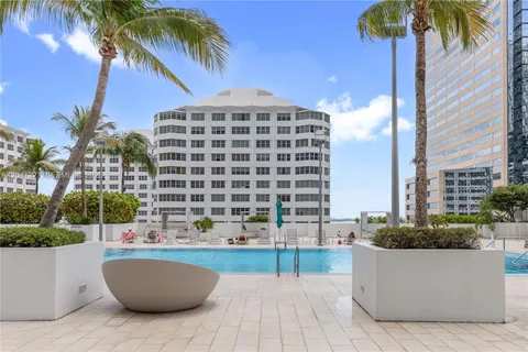 $850,000 | 951 Brickell Avenue, Unit 1011, Miami, FL 33131