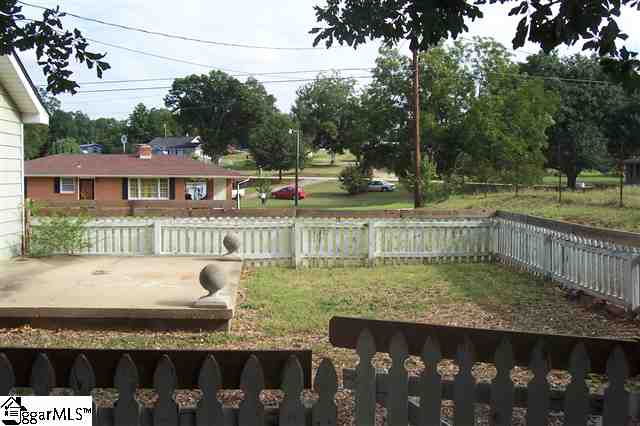 611 Looperville Road Piedmont, SC 29673 - Photo 4 of 25 Gallery Image 4