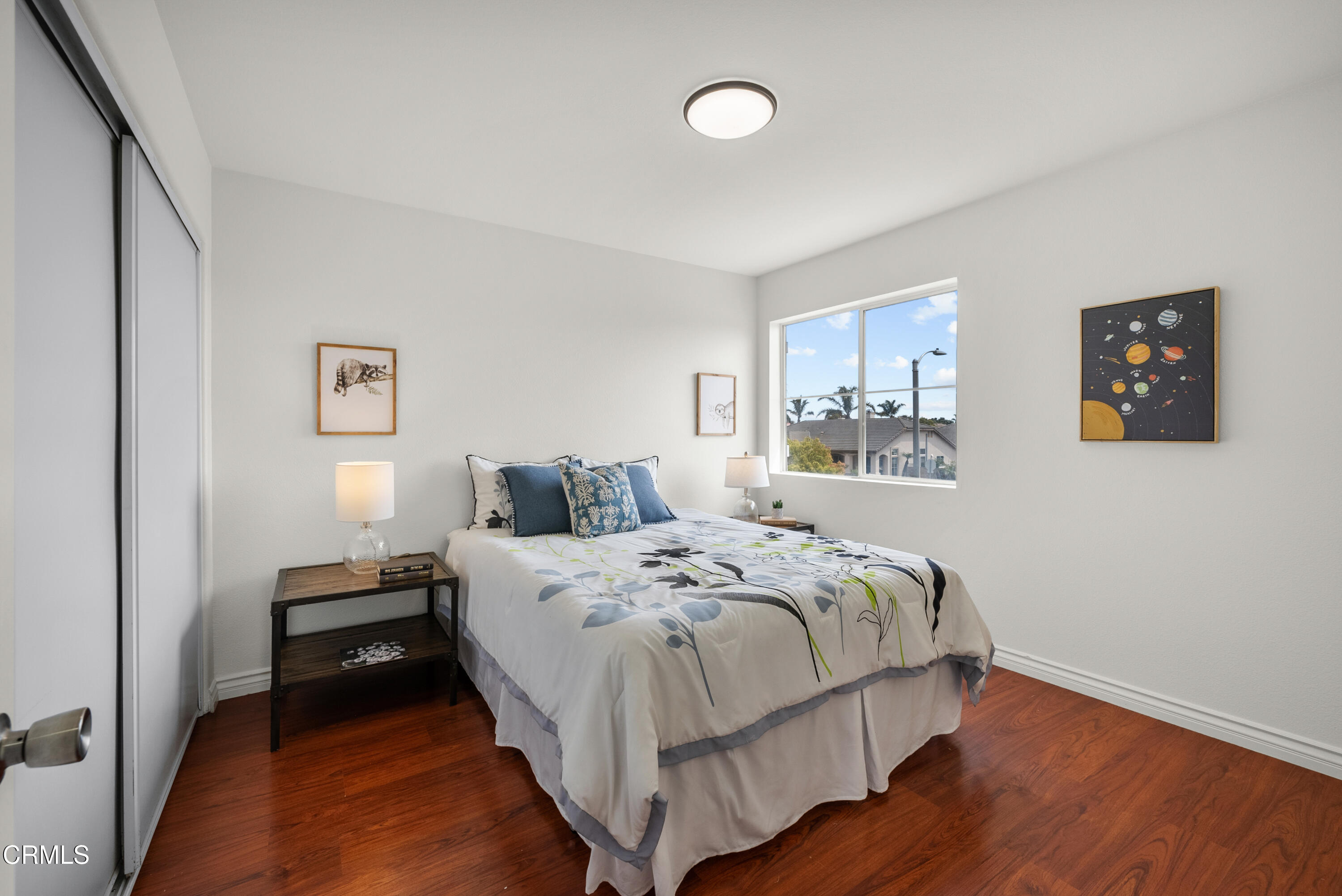 3543 Monte Carlo Drive Oxnard, CA 93035 - Photo 20 of 36 a bedroom with a bed and a night stand