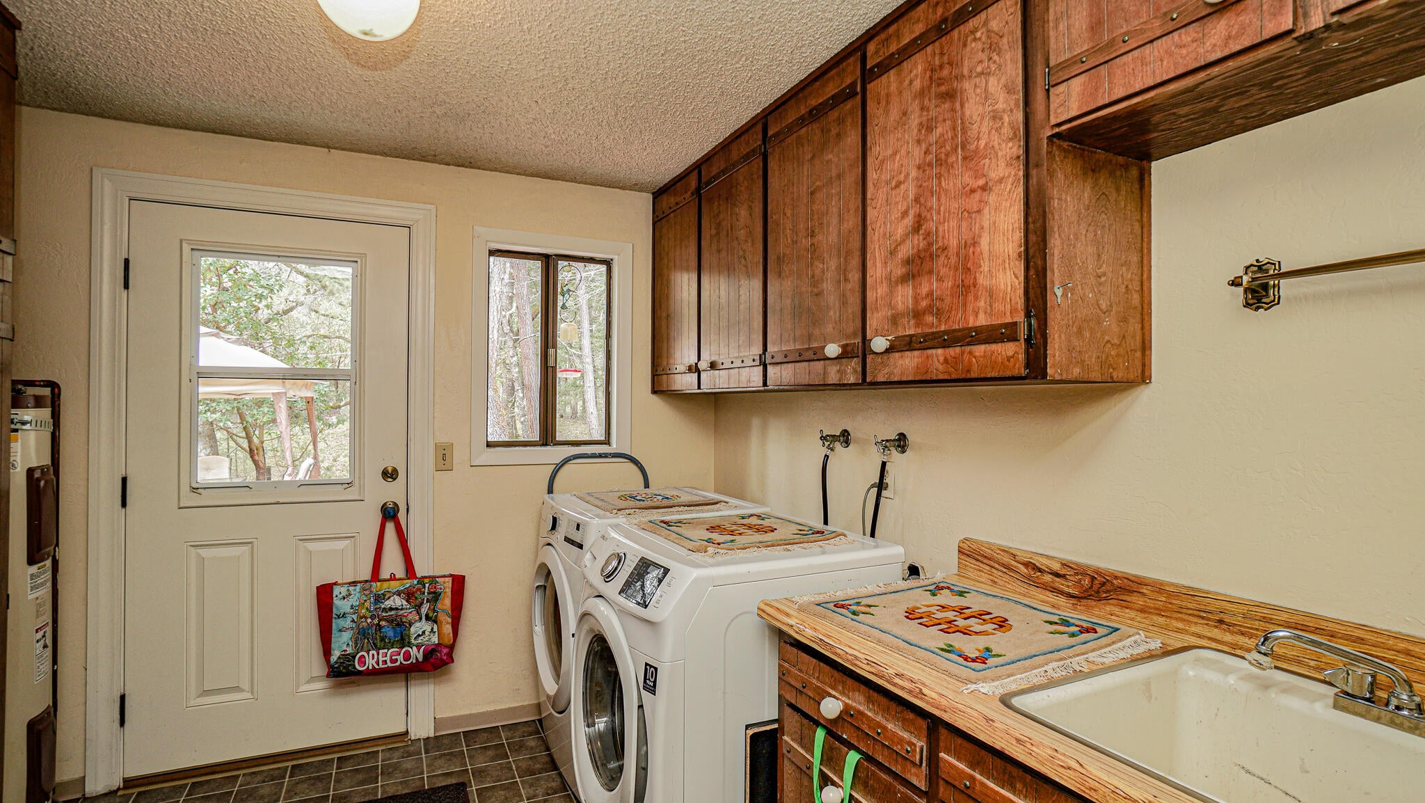 8000 Upper Applegate Road Jacksonville, OR 97530 - Photo 22 of 76 DSC01074