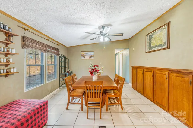 $300,000 | 140 Crows Nest Road, Hendersonville, NC 28791