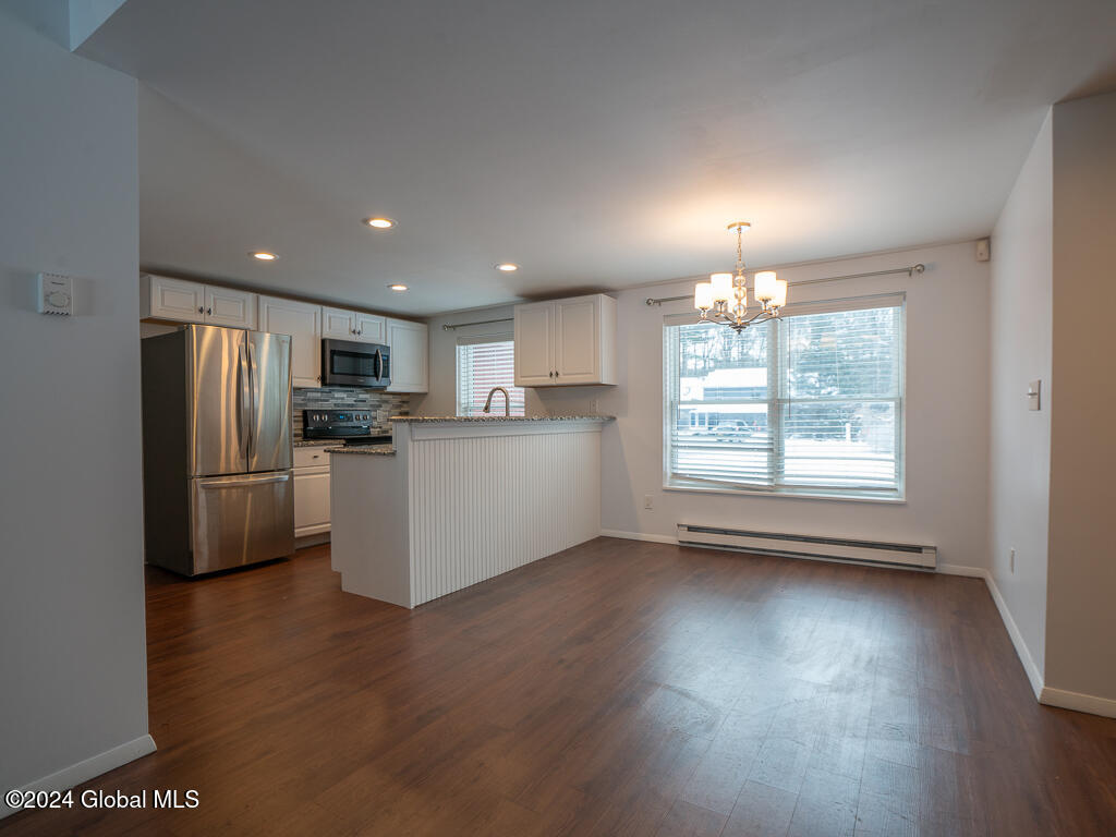 80 Thimbleberry Road Malta, NY 12020 - Photo 5 of 32 DSC06587-2