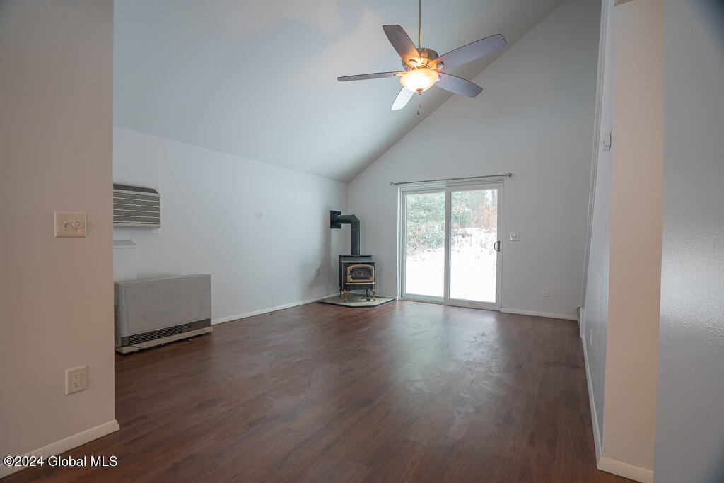 80 Thimbleberry Road Malta, NY 12020 - Photo 10 of 32 DSC06591-2