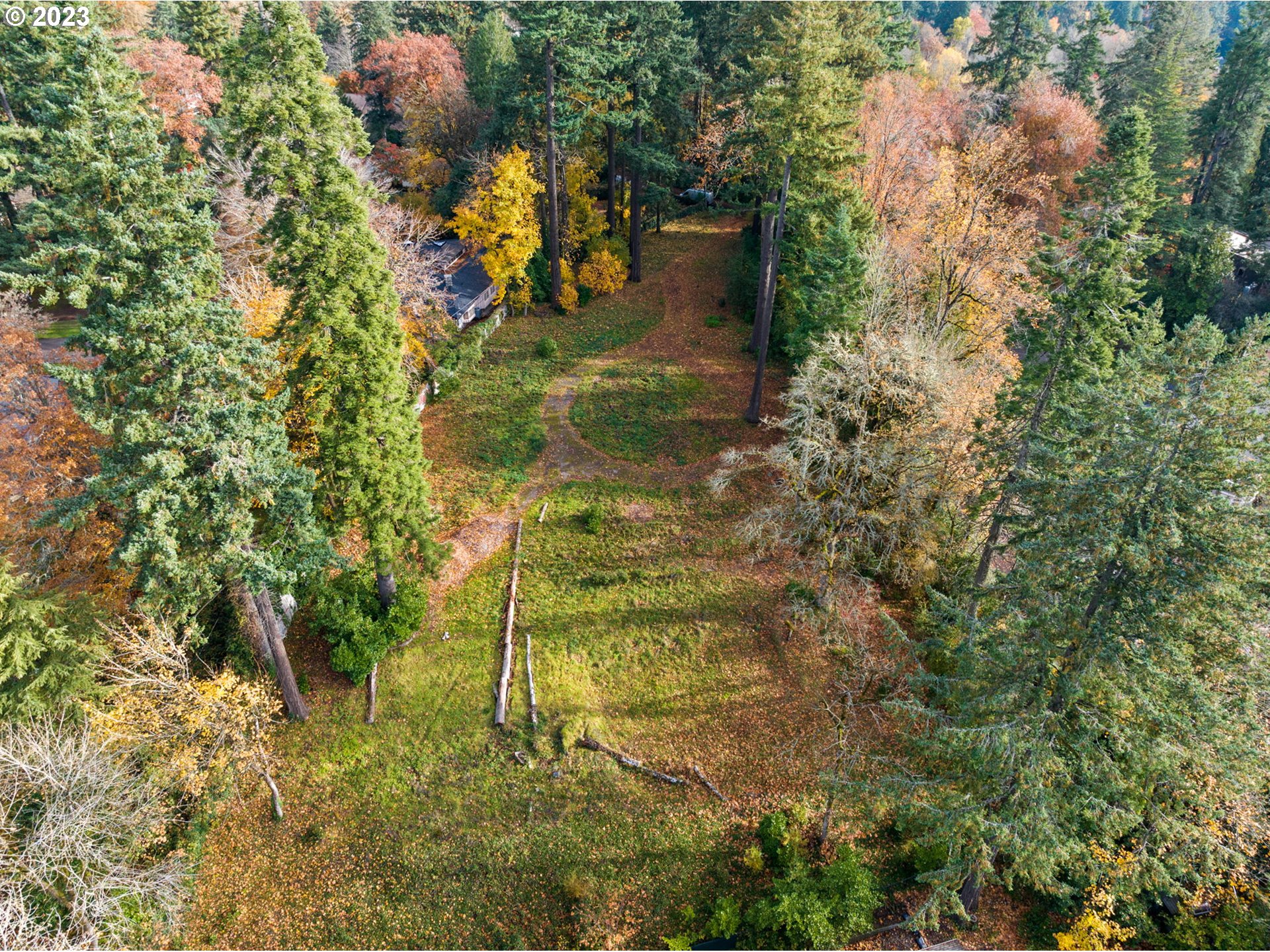 1659 South Greenwood Road, Unit 1 Portland, OR 97219 - Photo 9 of 15 Gallery Image 9