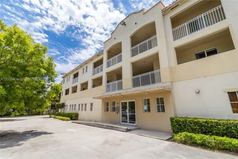 $399,000 | 1200 Northeast 105th Street, Unit 27, Miami Shores, FL 33138