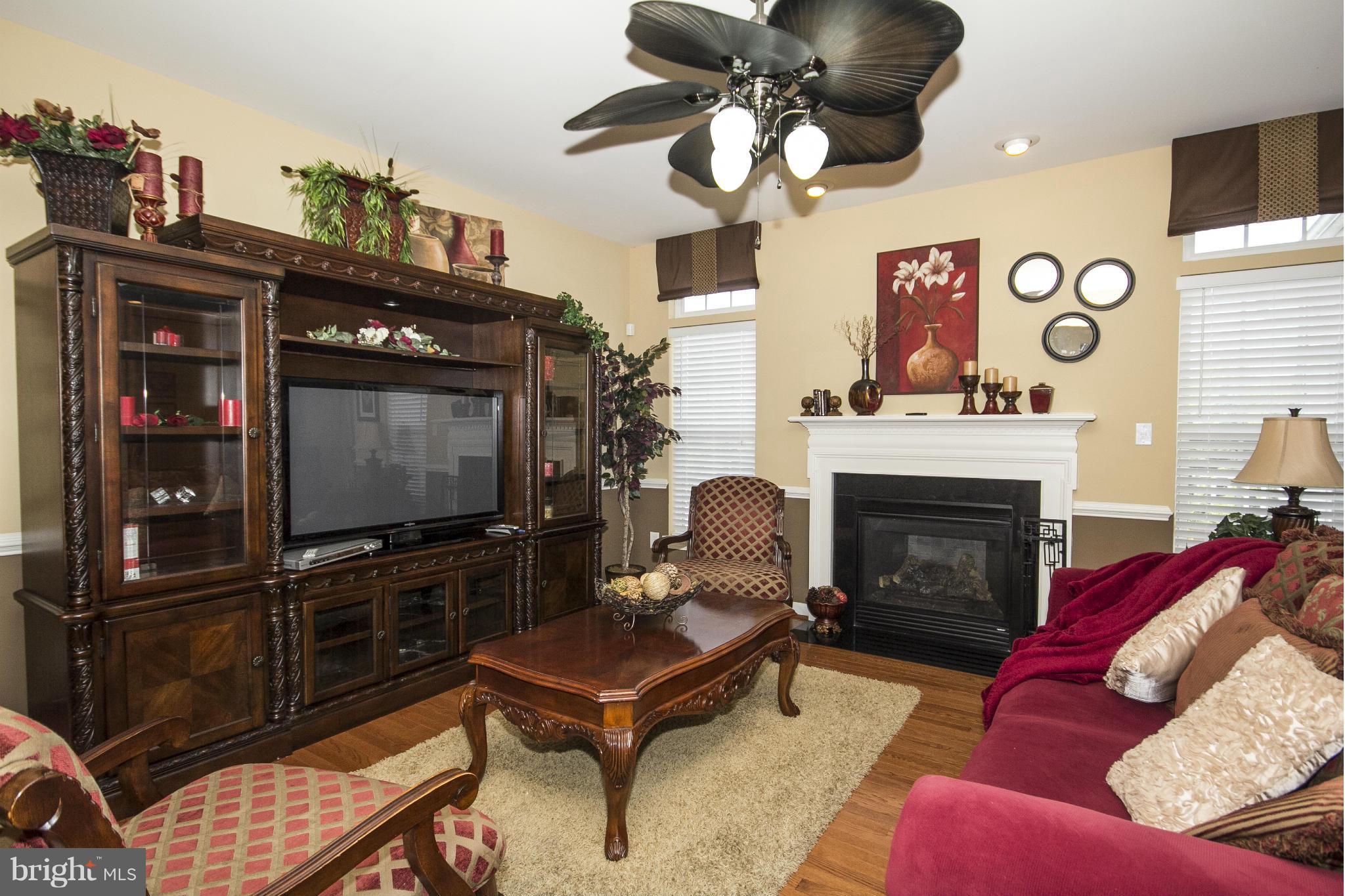 9512 Cross Road Perry Hall, MD 21128 - Photo 7 of 30 Family Room