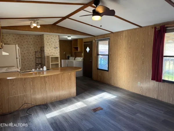 $59,900 | 459 Siler Street, Jellico, TN 37762